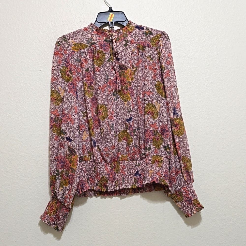 JOIE Floral V-neck Blouse in Size Large rushed sleeves and waist.